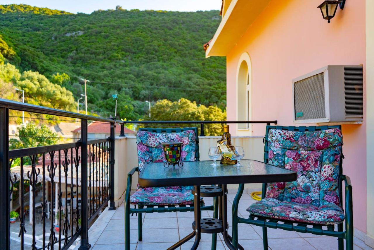 Valsamis Villa Apartments Poros  Exterior foto